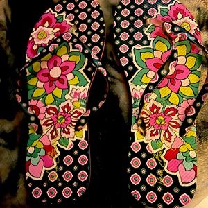 Vera Bradley Size Large Flip Flops Excellent Condition Worn maybe twice!!